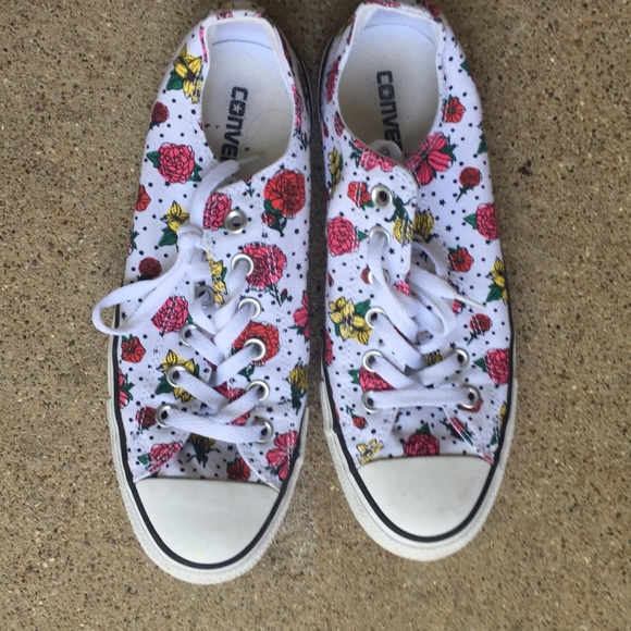 white converse with roses